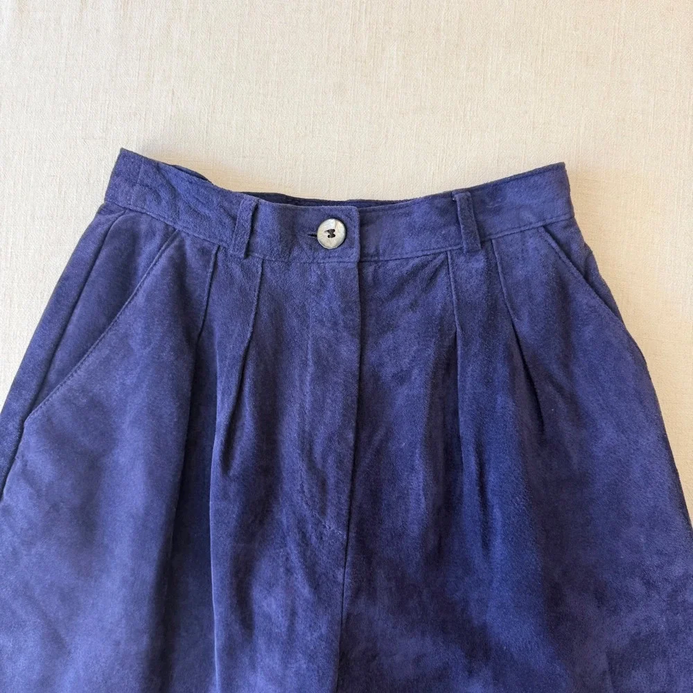 Kenar Vintage 90s High Waisted Suede Leather Pleated Shorts Women 4 Navy Blue